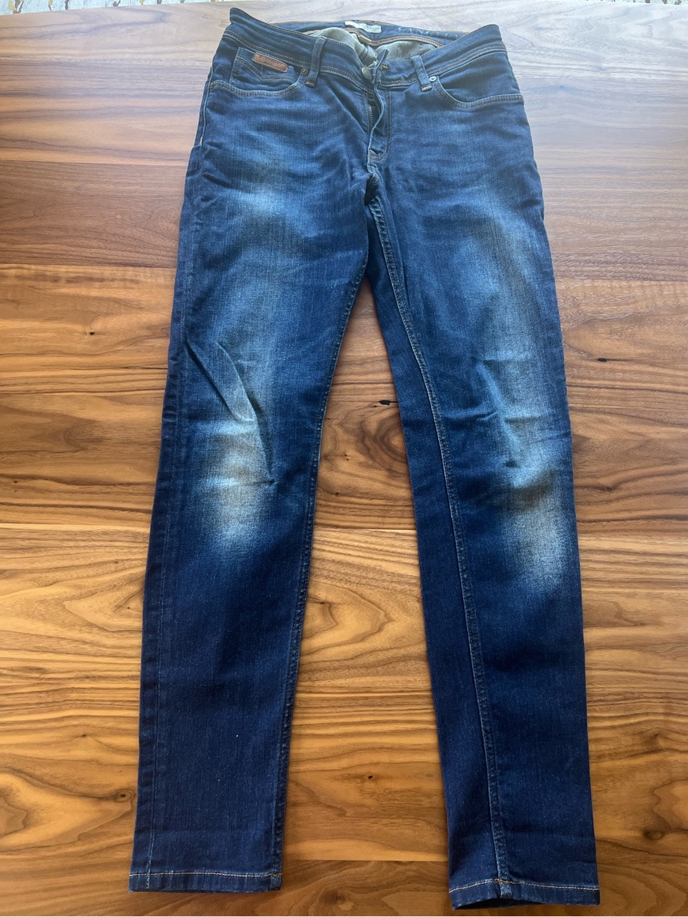 Burberry Brit Light Blue Denim Jeans with Gold Stitching